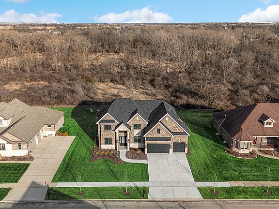 2nd image of 7831 Northwoods Dr