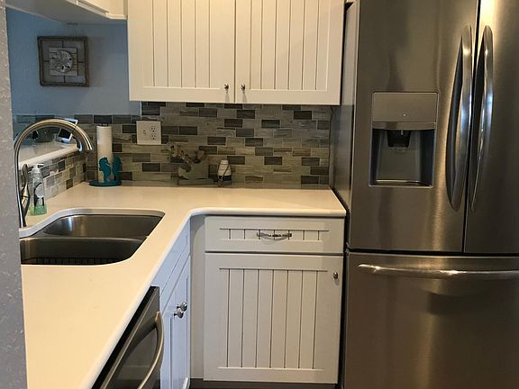 3rd image of 444 Bouchelle Dr APT 205