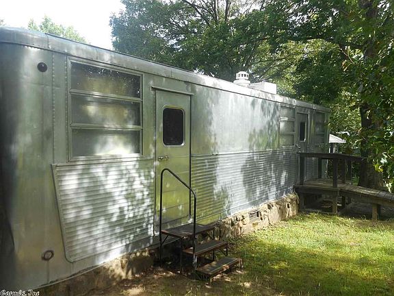 2nd image of 607 Alamo Dr