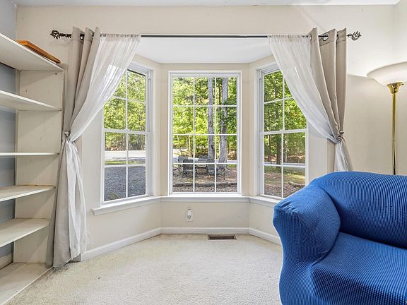 4th image of 9 Morewood Pl