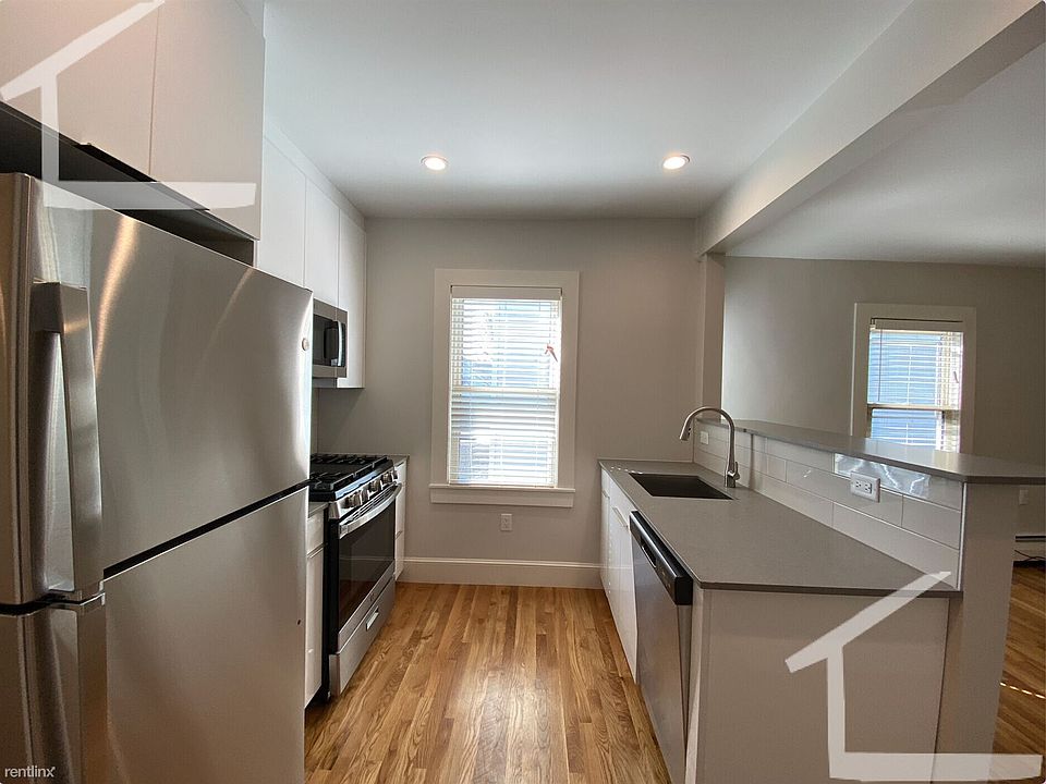 216 Banks St. #6 Cambridge - Riverside Unit Photo 11