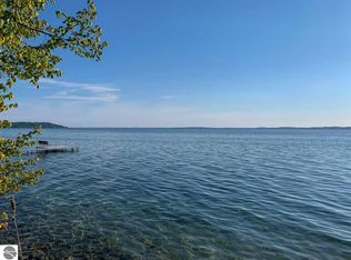 8733 Center Rd, Traverse City, MI 49686