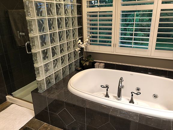 3rd image of 256 W Boardwalk Dr
