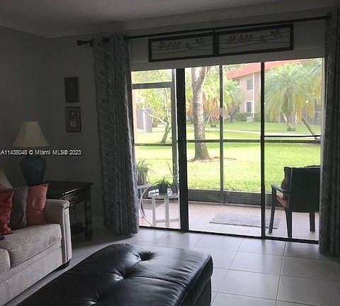 2nd image of 437 Lakeview Dr APT 105