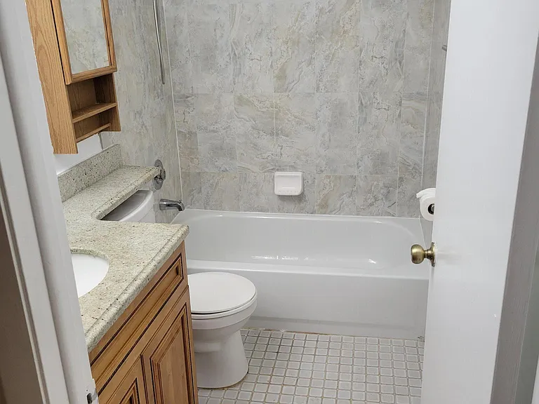 5881 Chester Ln — Photo 32