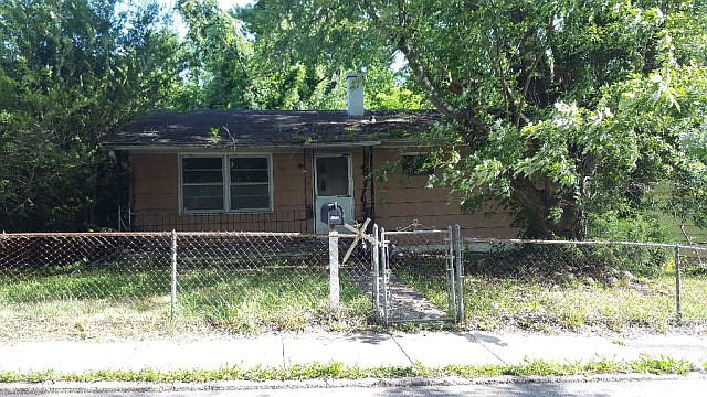 1st image of 107 Wood Ave