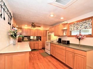 6 Blossom St, Clinton, MA 01510