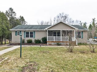 6902 E Clark Rd, Bath, MI 48808