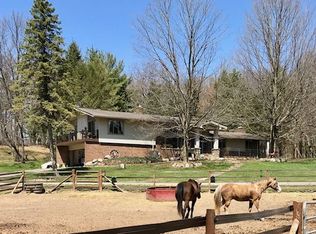 1394 Memory Ln, Milford, MI 48381