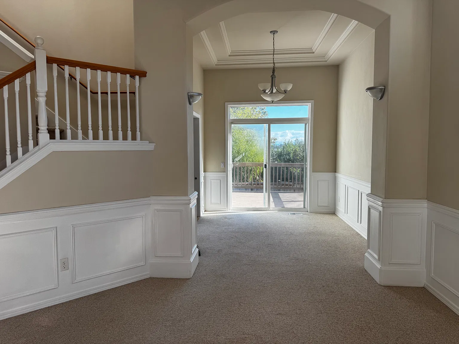 4 bed, 2450 sqft, $3,695 — Photo 4