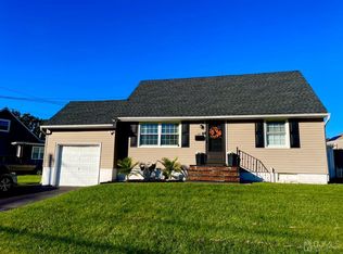 102 Warner St, Fords, NJ 08863