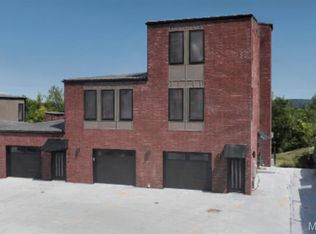 1019 River Bluff Dr, Washington, MO 63090