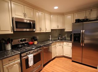 27 Guisborough Way, Edison, NJ 08820