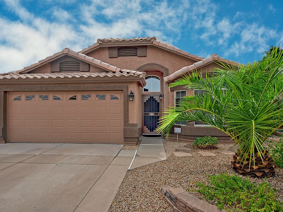 1st image of 2209 E Siesta Ln