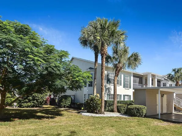 402 Laurel Lake Dr Unit 201, Venice, FL 34292