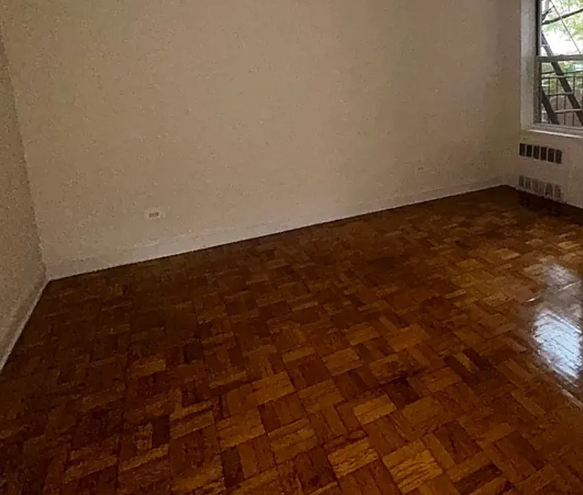 4110 Bowne St #2A