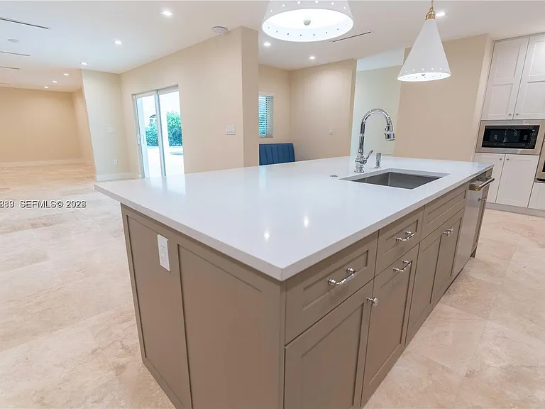 4150 Monserrate St — Photo 25