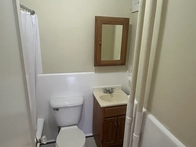 223 Essex St #26 — Photo 4