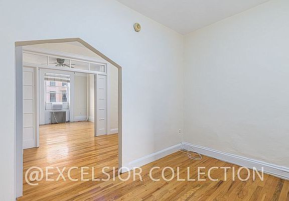 3rd image of 510 Henry St #2