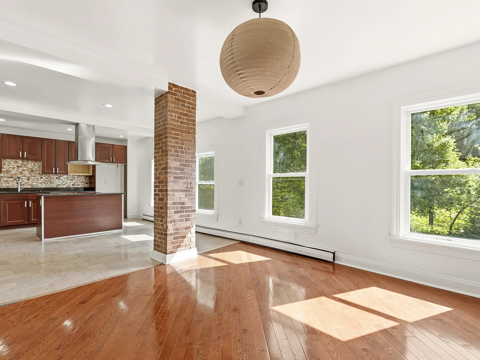 481 Danforth St — Photo 1
