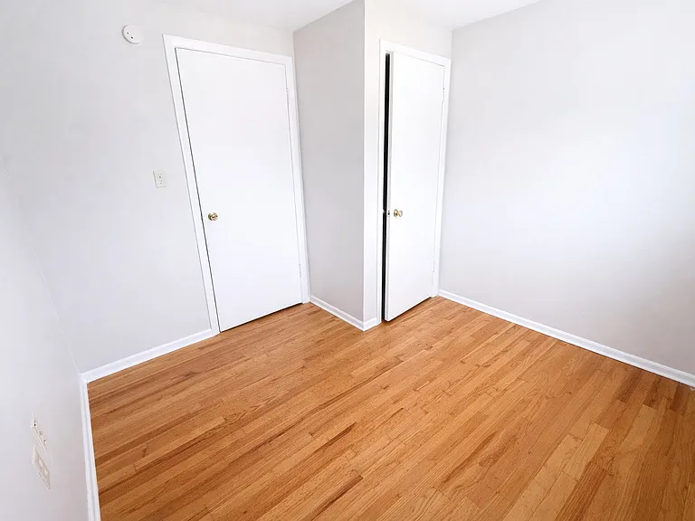Bedroom 2/3BR