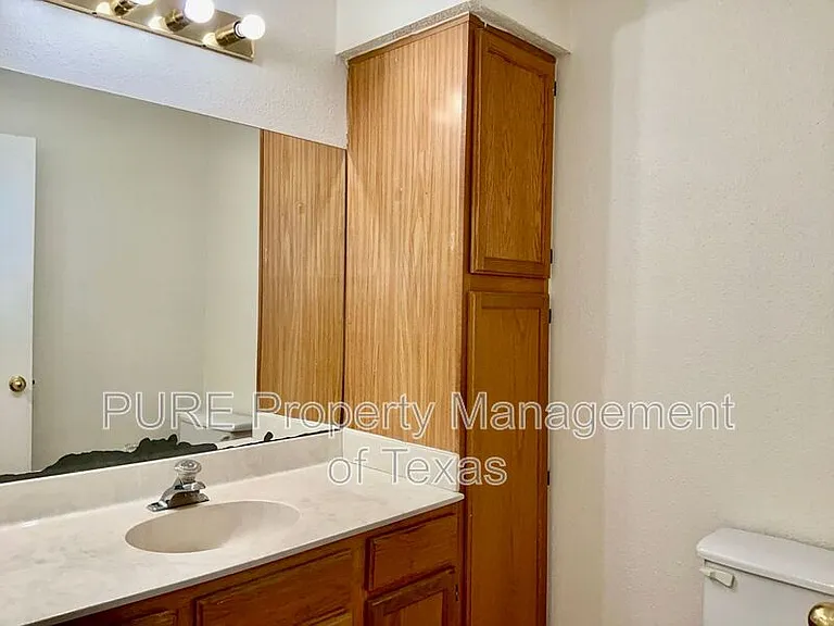 12120 Thompkins Dr #B — Photo 11
