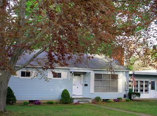 8 Birch St, Old Saybrook, CT 06475