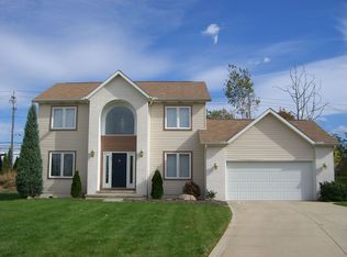 345 Wallingford Gln, Richmond Heights, OH 44143