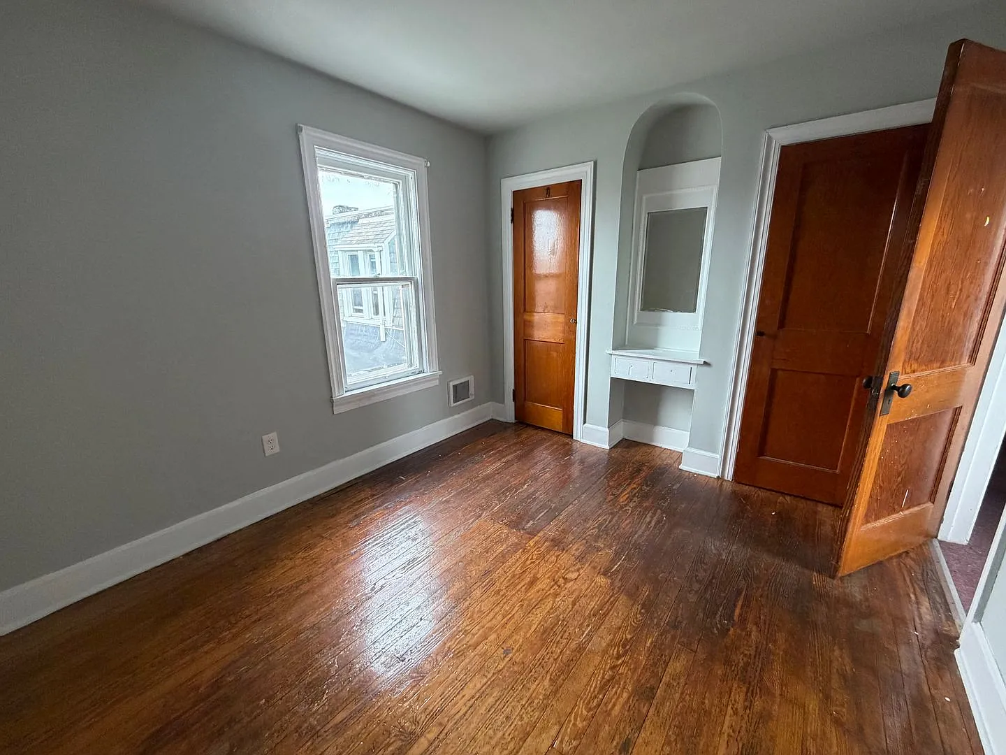 King St E 308 - Bravo — Photo 4