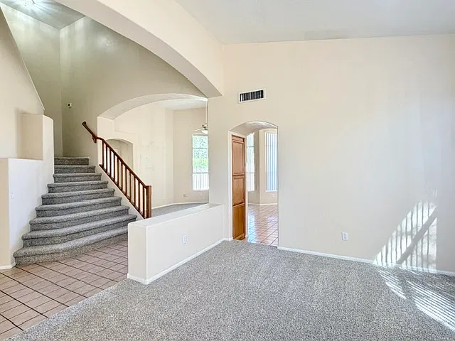 3 bedroom 2 bathroom ready for fast move in — Photo 3