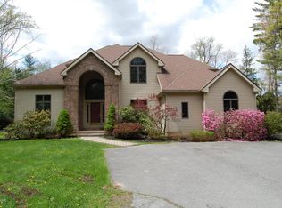 378 Ridge Cir, Cresco, PA 18326