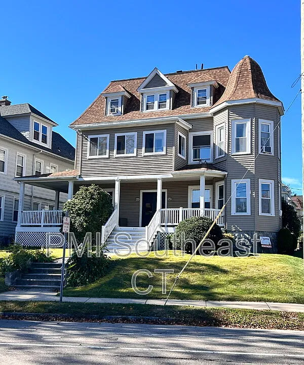 285 Montauk Ave #6