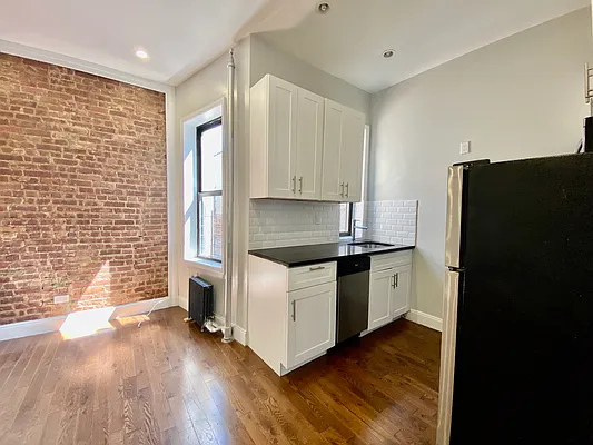 Rented by Compass | media 2