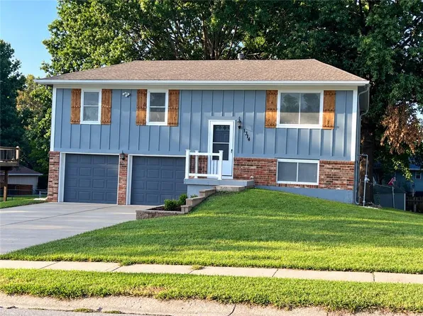 1314 R D Mize Rd, Grain Valley, MO 64029