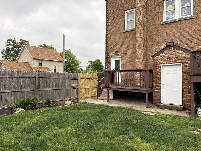 729 Meeker Ave — Photo 5