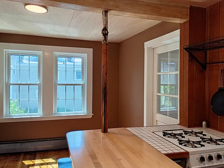 13 Parker St #B — Photo 12