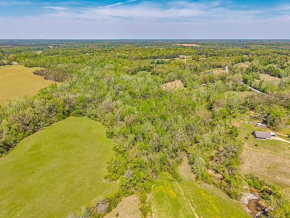 3rd image of 2836 Anthony Rd