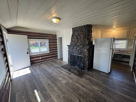 2nd image of 1221 Thomas Rd #1-7