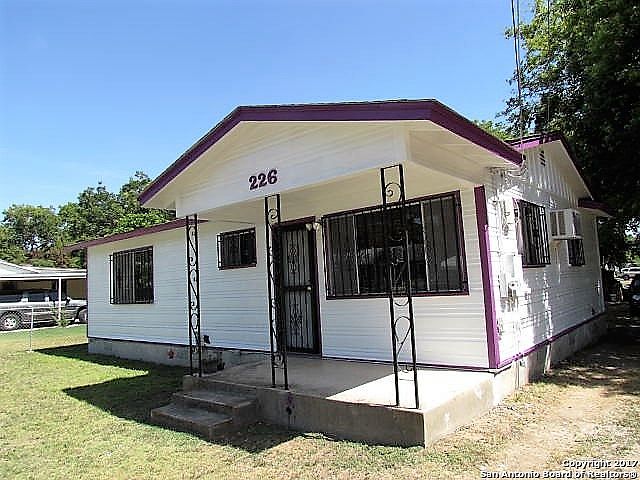 1st image of 226 Ferris Ave