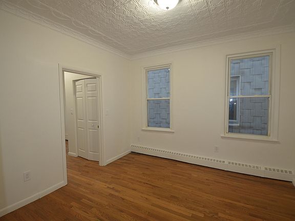 4th image of 241 Randolph Ave Floor 1