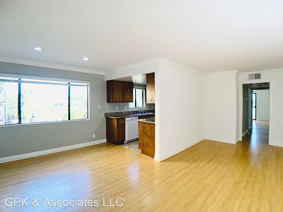3rd image of 12616 Matteson Ave APT 204