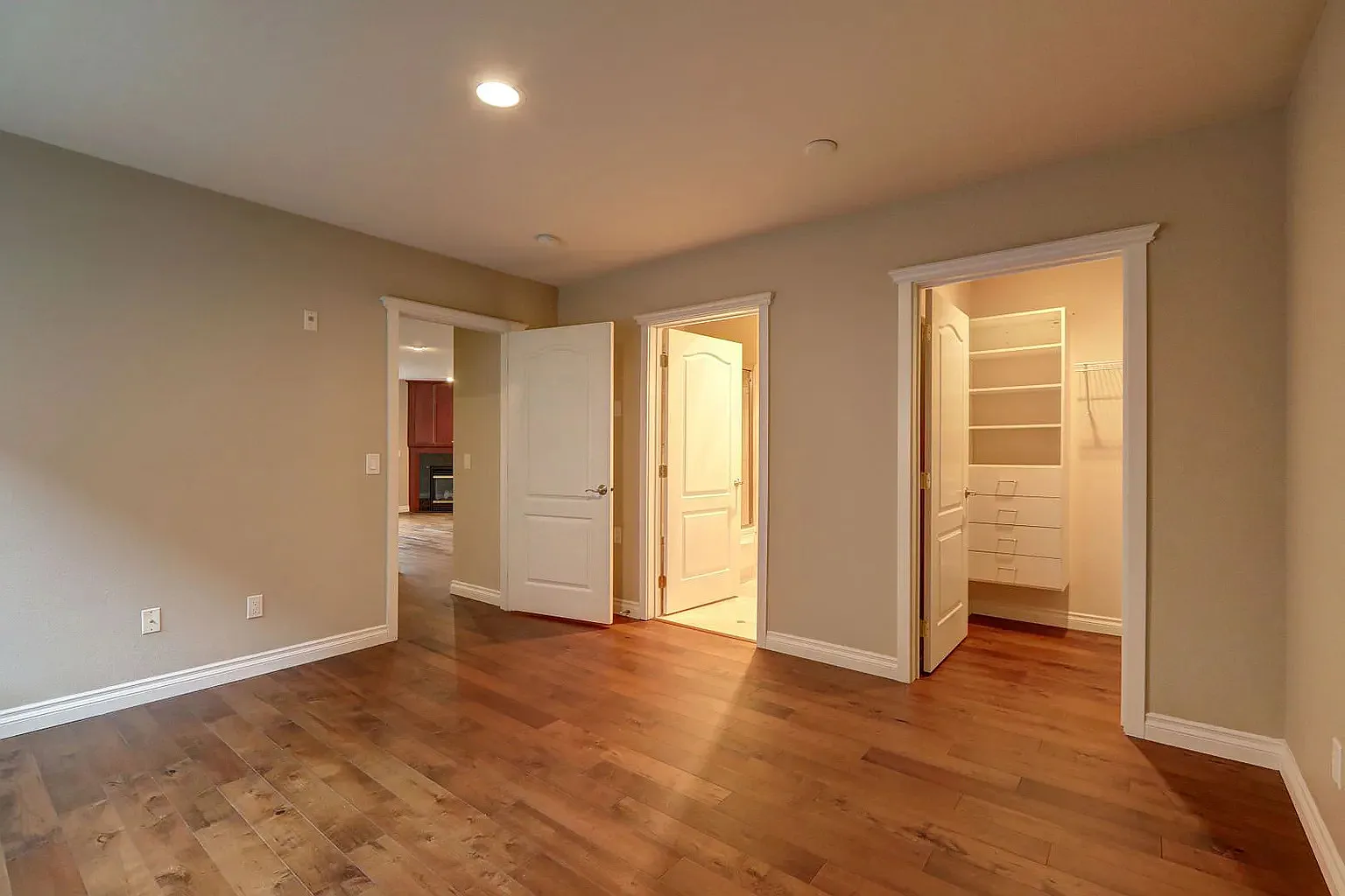 2 bed, 1107 sqft, $1,595 — Photo 1