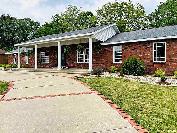 2nd image of 103 Mimosa Dr