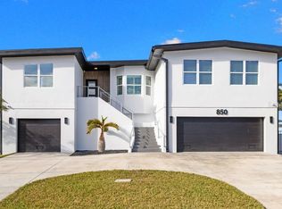 850 Bay Point Dr, Madeira Beach, FL 33708