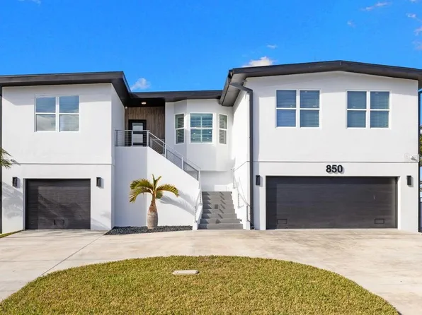 850 Bay Point Dr, Madeira Beach, FL 33708