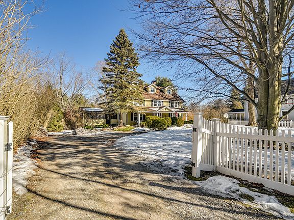 172 Black Rock Turnpike