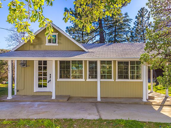 3rd image of 2584 Salton Vista Dr
