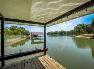 209 Starcrest Dr, Corsicana, TX 75109