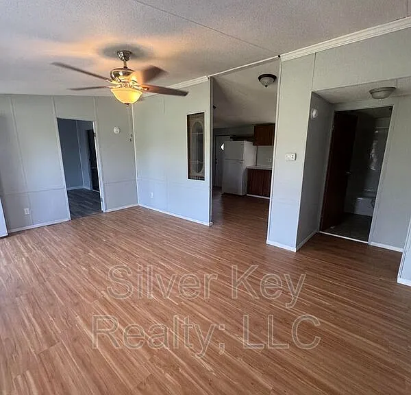 115 Barnett St — Photo 5