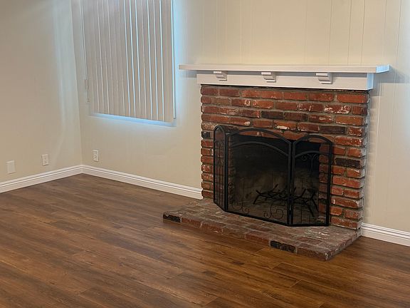Cozy fireplace in family room/dining room